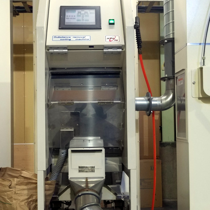 色彩選別機の写真